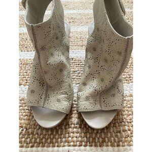 Made in Italy L'Artiste Shoes 37 Beige Leather Ankle Bootie Casual with Peep Toe